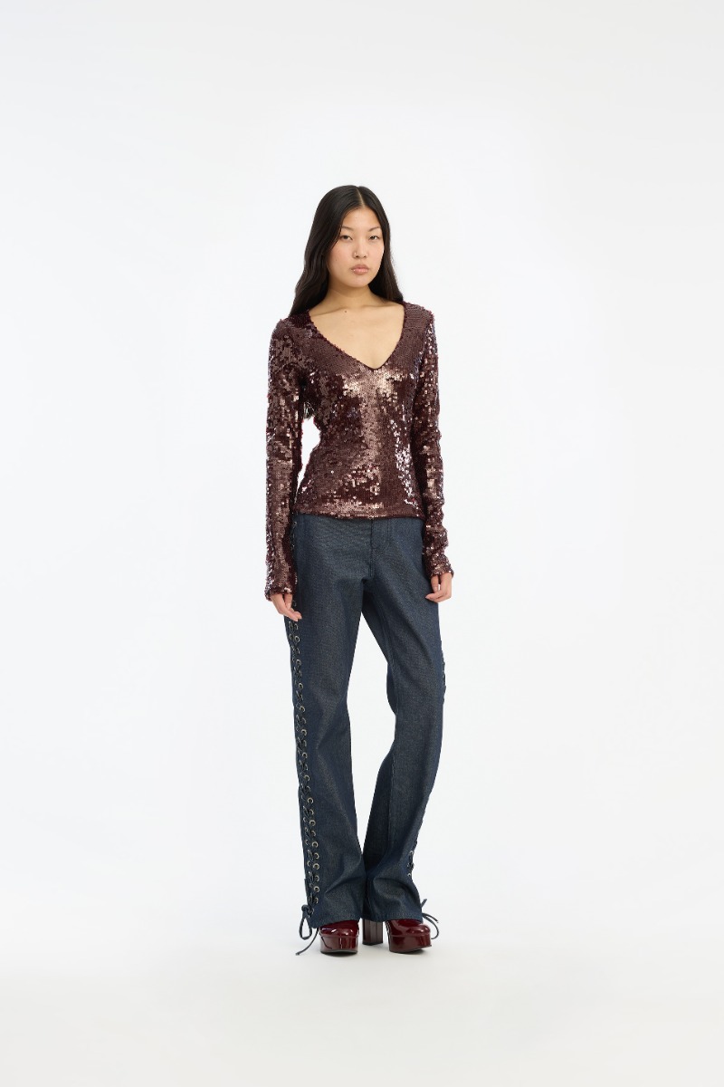 【Gotexve】Rondine Burgundy 左右反転 Sequins V-neck Top Burgundy - ROTATE Birger Christensen