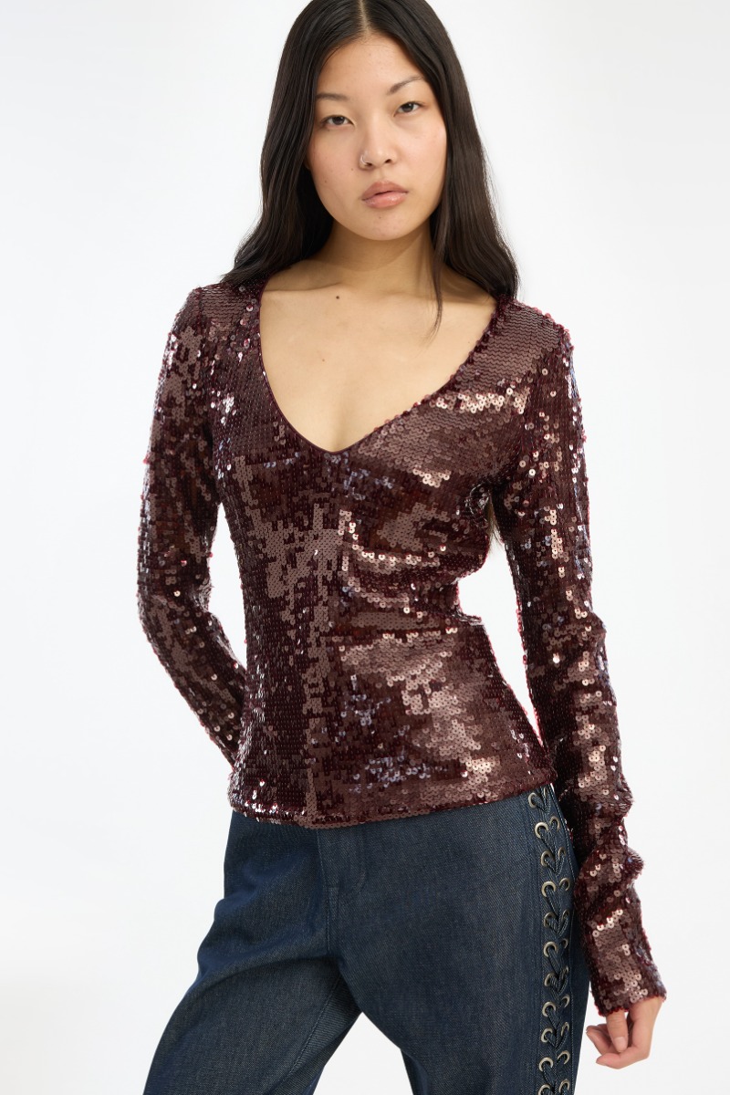 【Gotexve】Rondine Burgundy 左右反転 Sequins V-neck Top Burgundy - ROTATE Birger Christensen